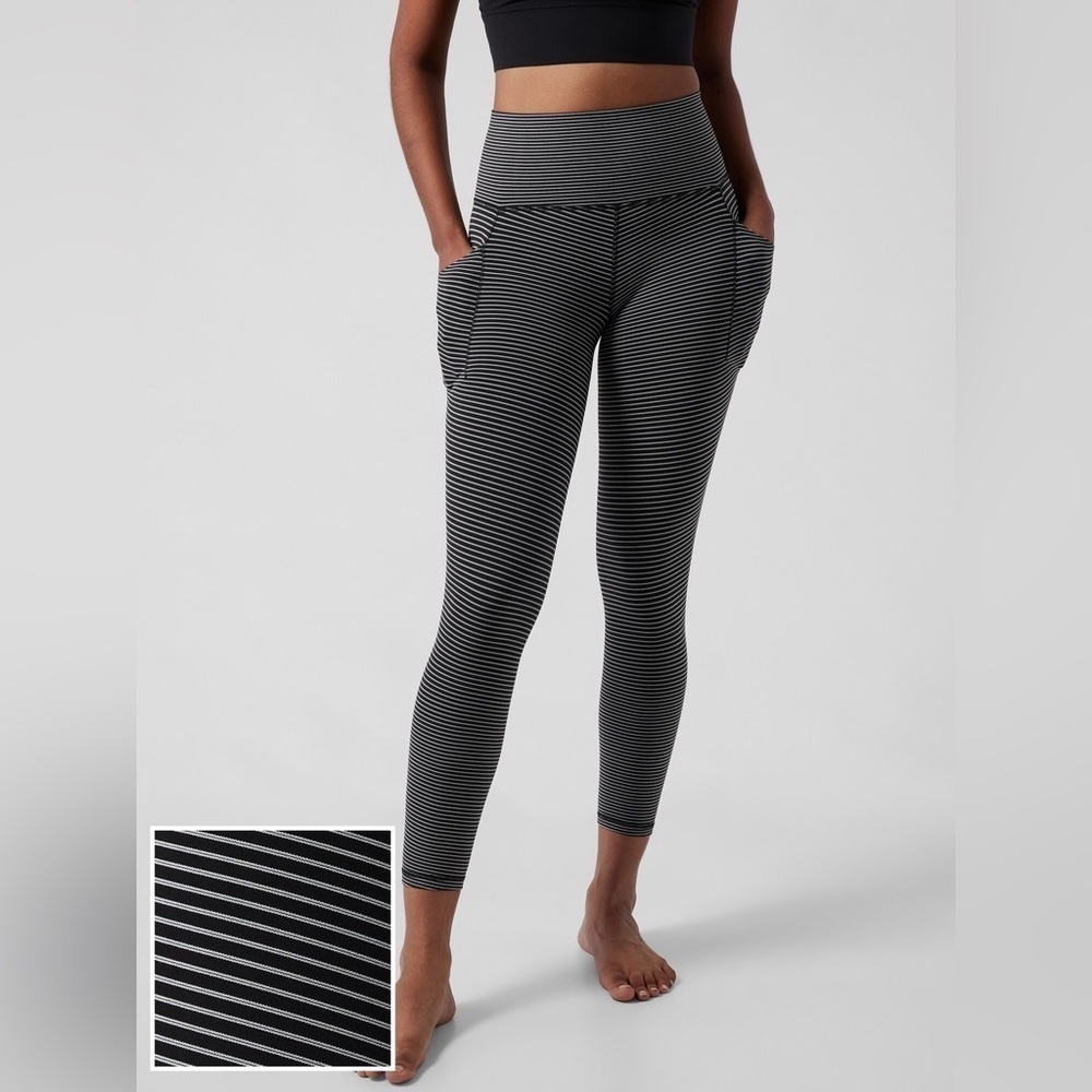 Athleta Salutation Stash Pocket 23” Tights Black White Stripe Size S